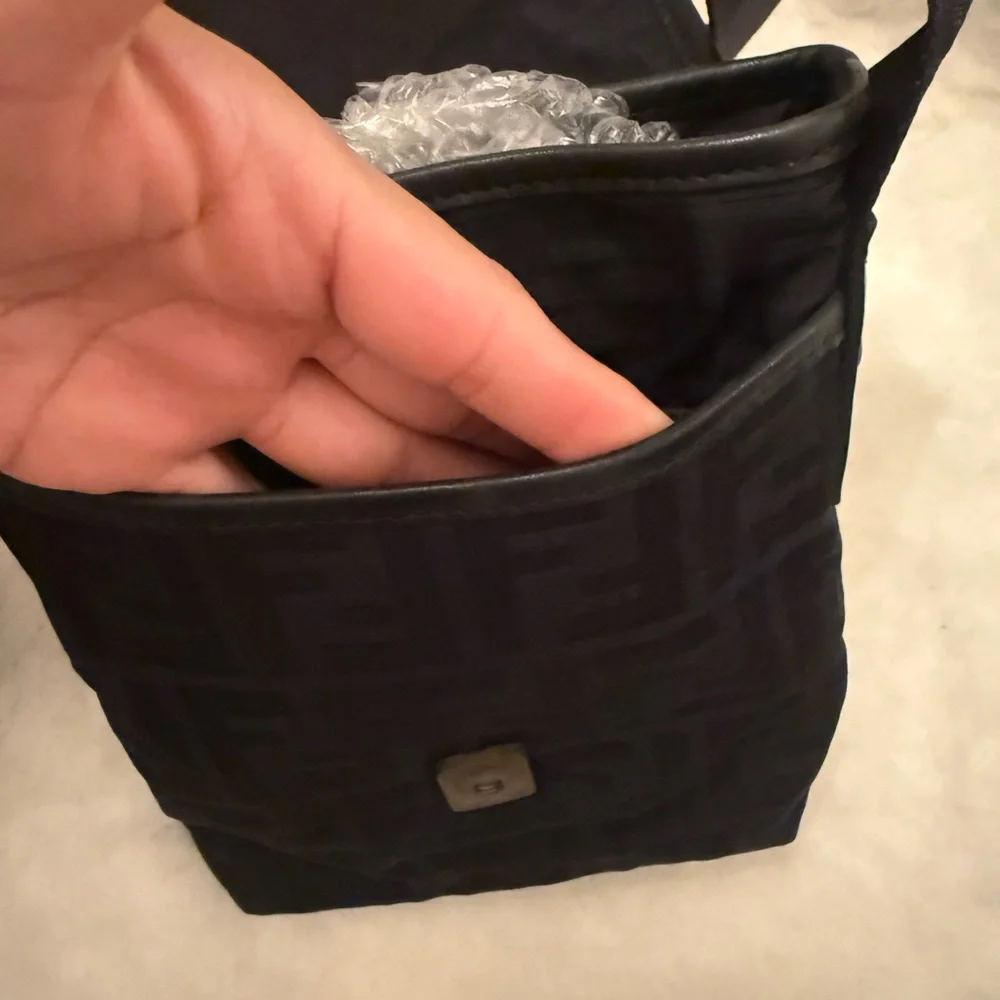Fendi Black cross body Bag - Picture 8 of 15